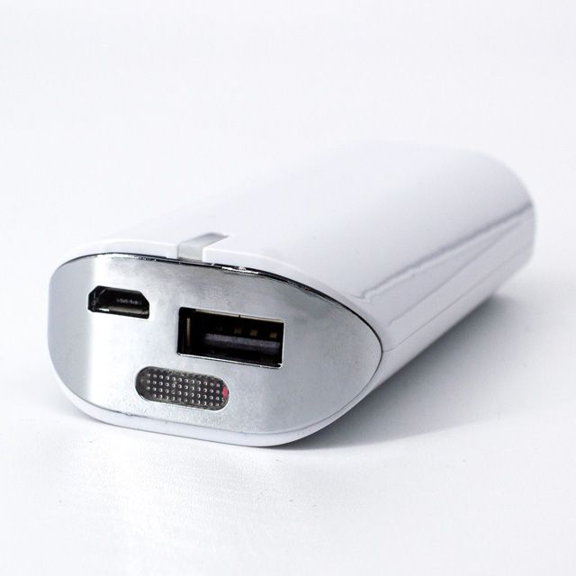 POWER BANK OVALADA DE 4,400 mAh