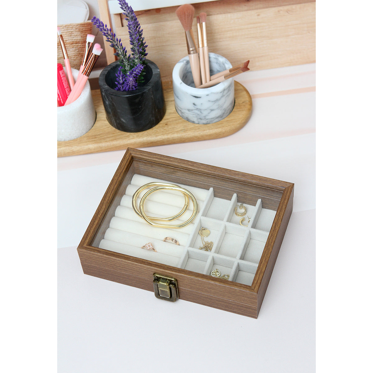 CAJA VANI